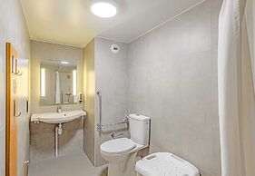 B&B HOTEL Brest Kergaradec