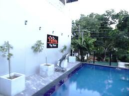 Thilaka City Hotel