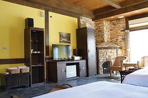 Provence Rose Lodge in Ching Jing