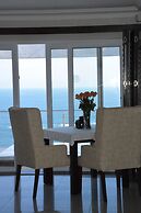 Head over Hills Luxury Retreat