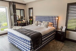 Head over Hills Luxury Retreat