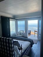 Head over Hills Luxury Retreat