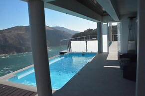 Head over Hills Luxury Retreat