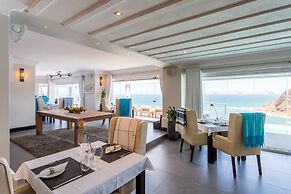 Head over Hills Luxury Retreat