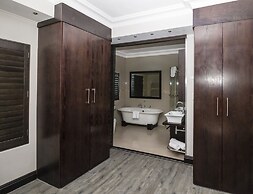 Head over Hills Luxury Retreat