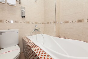 Mucha Hotel