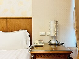 Mucha Hotel