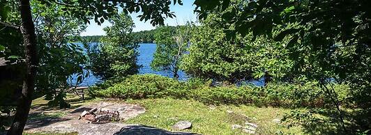Fifth Lake Cottages