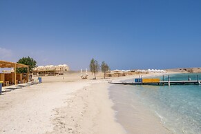 Marsa Nakari Village