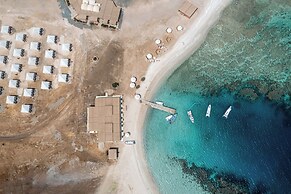 Marsa Nakari Village