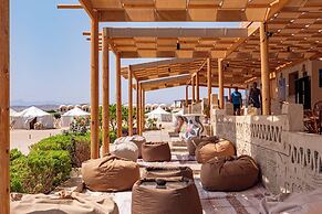 Marsa Nakari Village