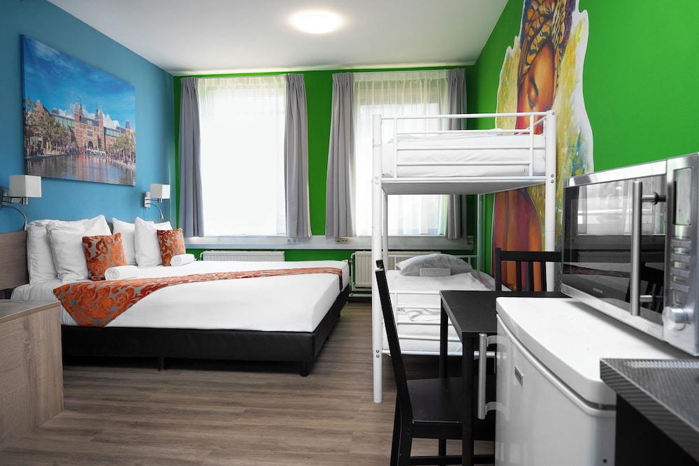 Amsterdam Teleport Hotel