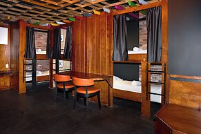 Amsterdam Teleport Hotel