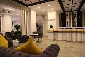 Letstay Hotel - Adult Only +12