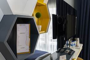 Letstay Hotel - Adult Only +12