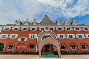 Thada Chateau Hotel