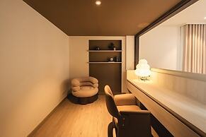 The 3 Sis