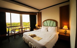 Thepnakorn Hotel