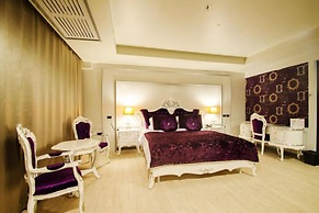 Alvarez Hotel