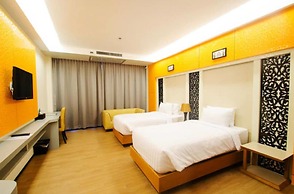 Alvarez Hotel
