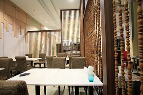 Alvarez Hotel