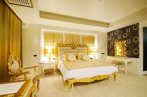 Alvarez Hotel