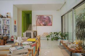Motif No.1 Guest House