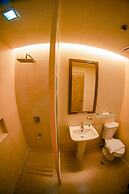 Zerenity Hotel & Suites