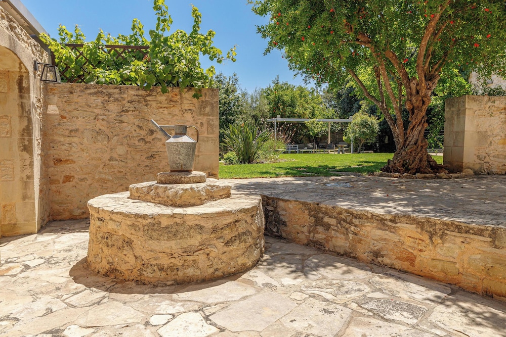 Athermigo Boutique Estate