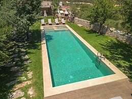 Athermigo Boutique Estate