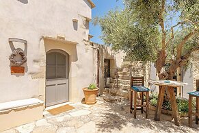 Athermigo Boutique Estate