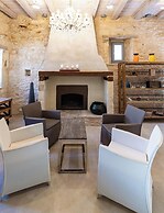 Athermigo Boutique Estate