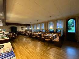 Hotel Ristorante Herbstein