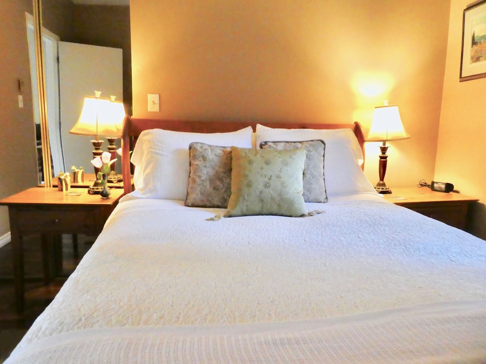 Belle Neige Suites- Whistler