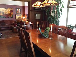 Gaslight Inn Victoria