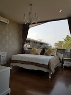 D-Sine Resort