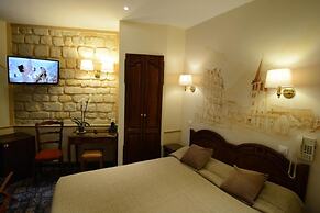 Familia Hotel