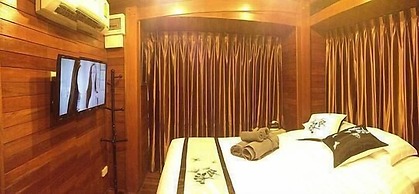 Adamaz House