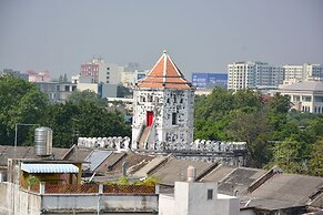 Adamaz House