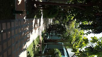 Khun Chaweng Resort