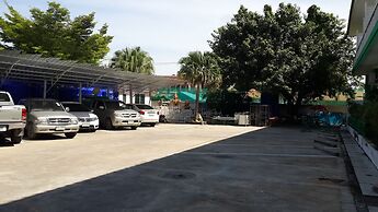 Khun Chaweng Resort