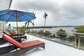 Peninsula Bay Resort