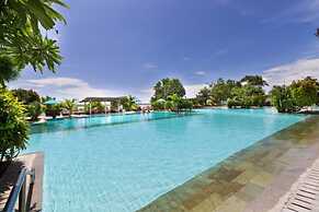 Peninsula Bay Resort