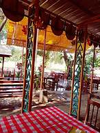 Kyaw Hotel