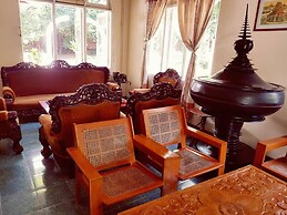 Kyaw Hotel