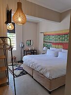 THE BIG Luxury Backpackers