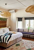 THE BIG Luxury Backpackers