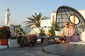 Santorini Paradise