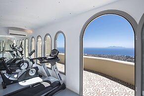Skyfall Suites - Adults Only