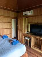 Thiw Son Beach Resort
